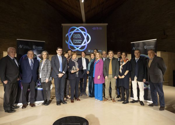 DEUSTUKO UNIBERTSITATEA. CATEDRA EMPRESA FAMILIAR. DONOSTIA. 03/04/2025. ARGAZKILARIA: SARA SANTOS