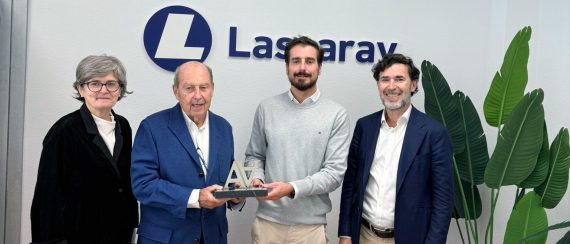 LASCARAY ENTREGA PREMIO FFA